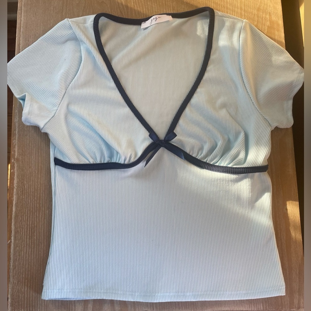 Urban Outfitters Gaze Motel Tasina Light Blue Ribbed Cropped Baby T-Shirt; M - Picture 1 of 7